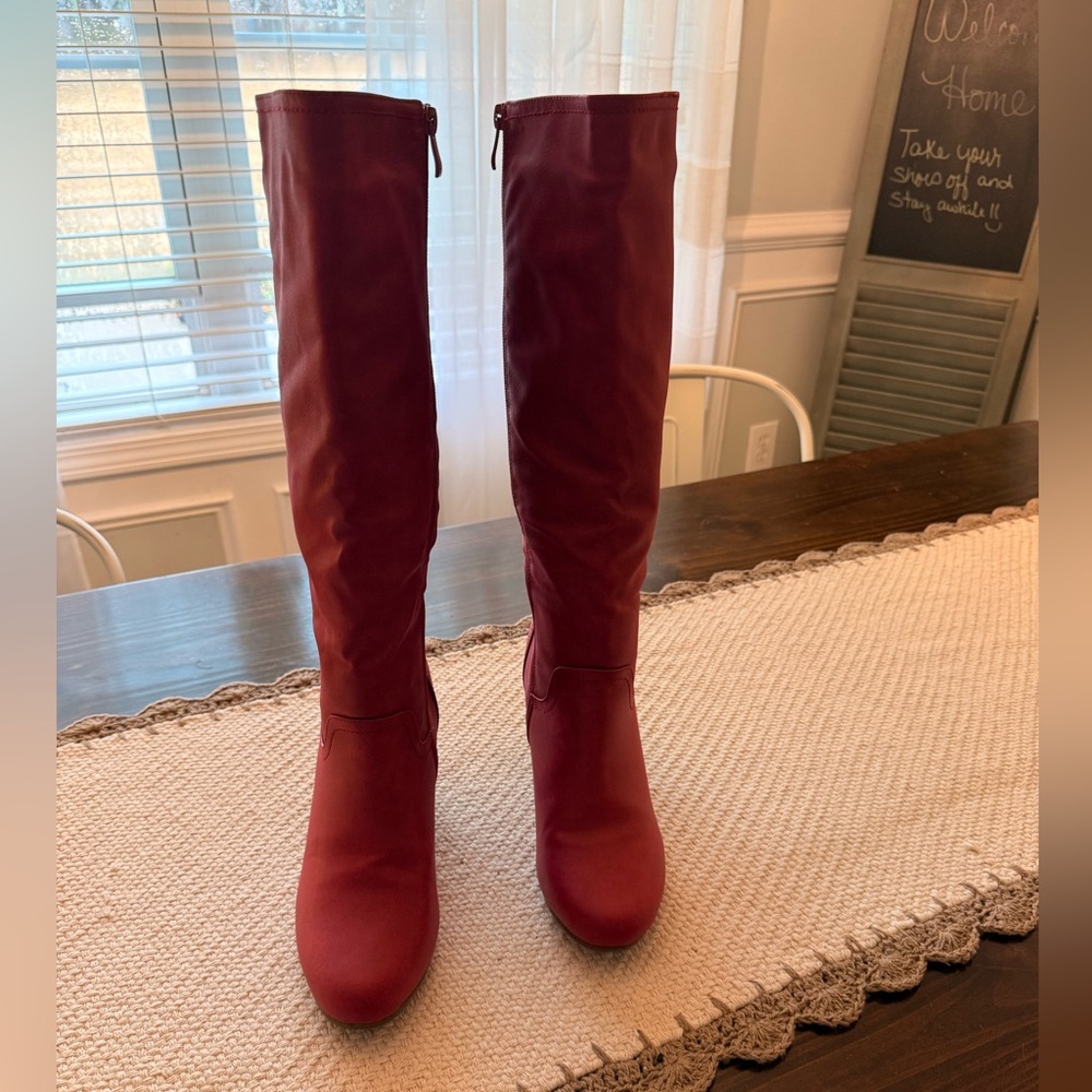 Journee Collection Women's Red Langly Boot Sz 8.5
